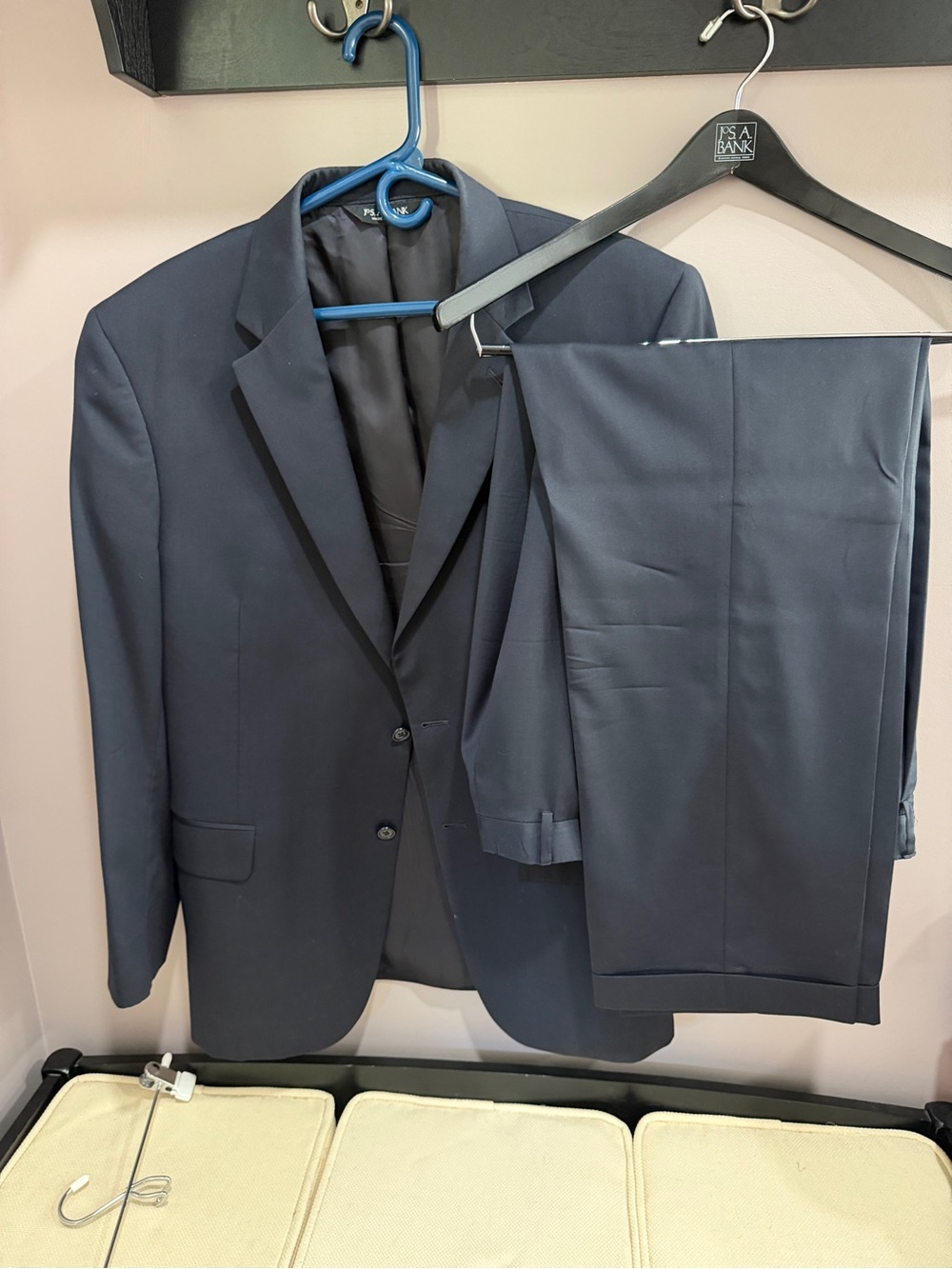 Jos. A. Bank Men's Navy Two-Piece Suit - Tailored Blazer & Cuffed Trousers